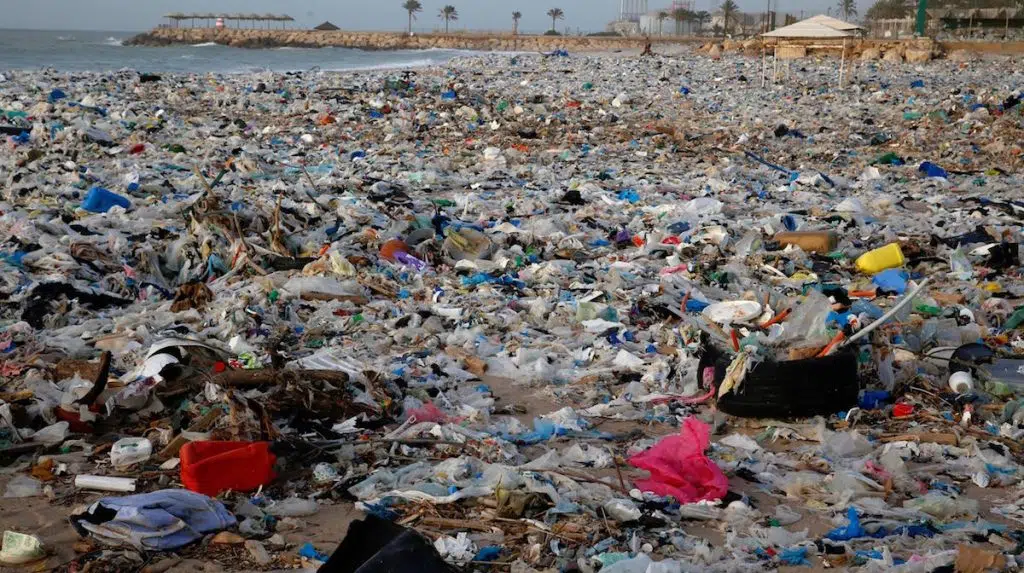 crystaldive.com plastic in the oceans refuse