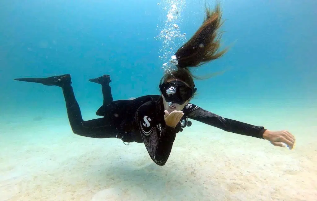 idckohtao.com andrea warren padi course director neutral buoyancy