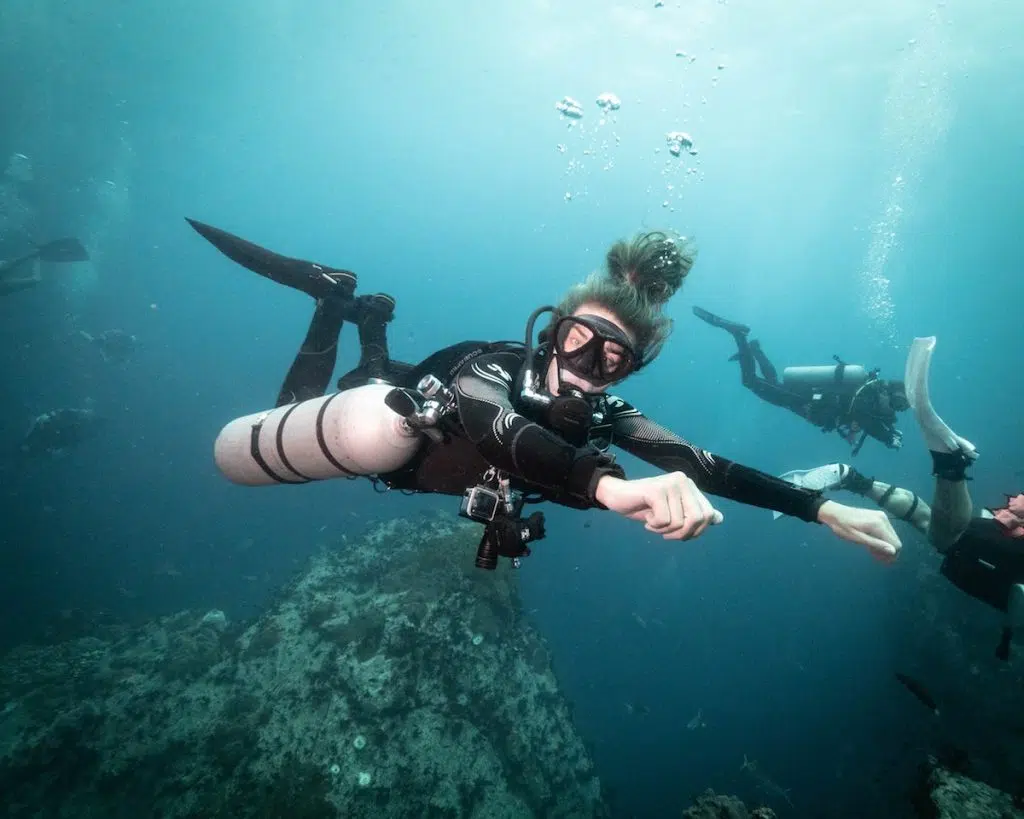 idckohtao.com andrea warren padi course director sidemount instructor