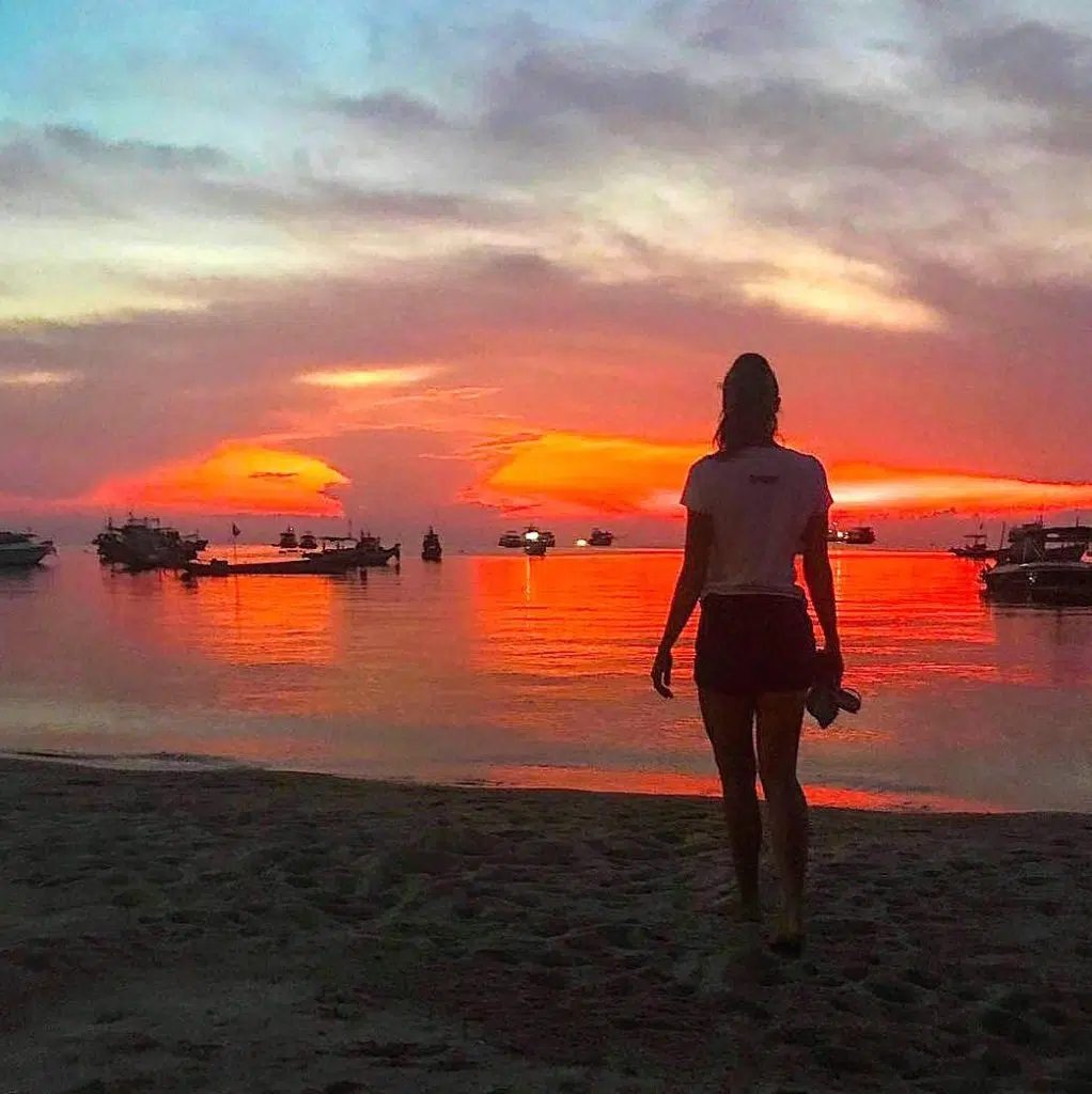 idckohtao.com padi course director andrea warren sunsets on koh tao