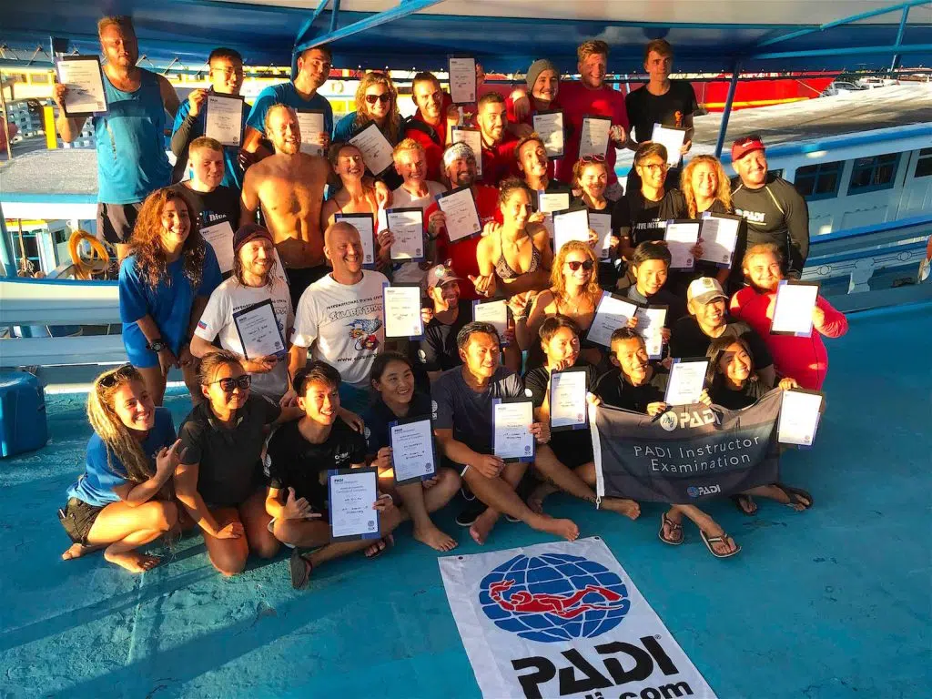 idckohtao.com-padi-diving-instructors