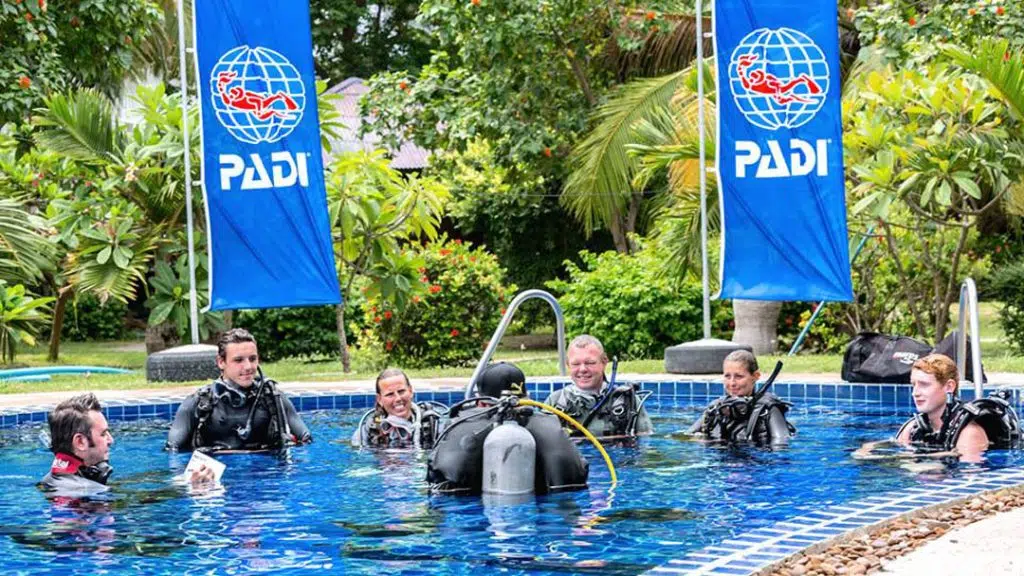 padi-idc-koh-tao-confined-water-presentation