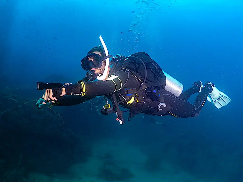 Learn to become a PADI Divemaster on Koh Tao