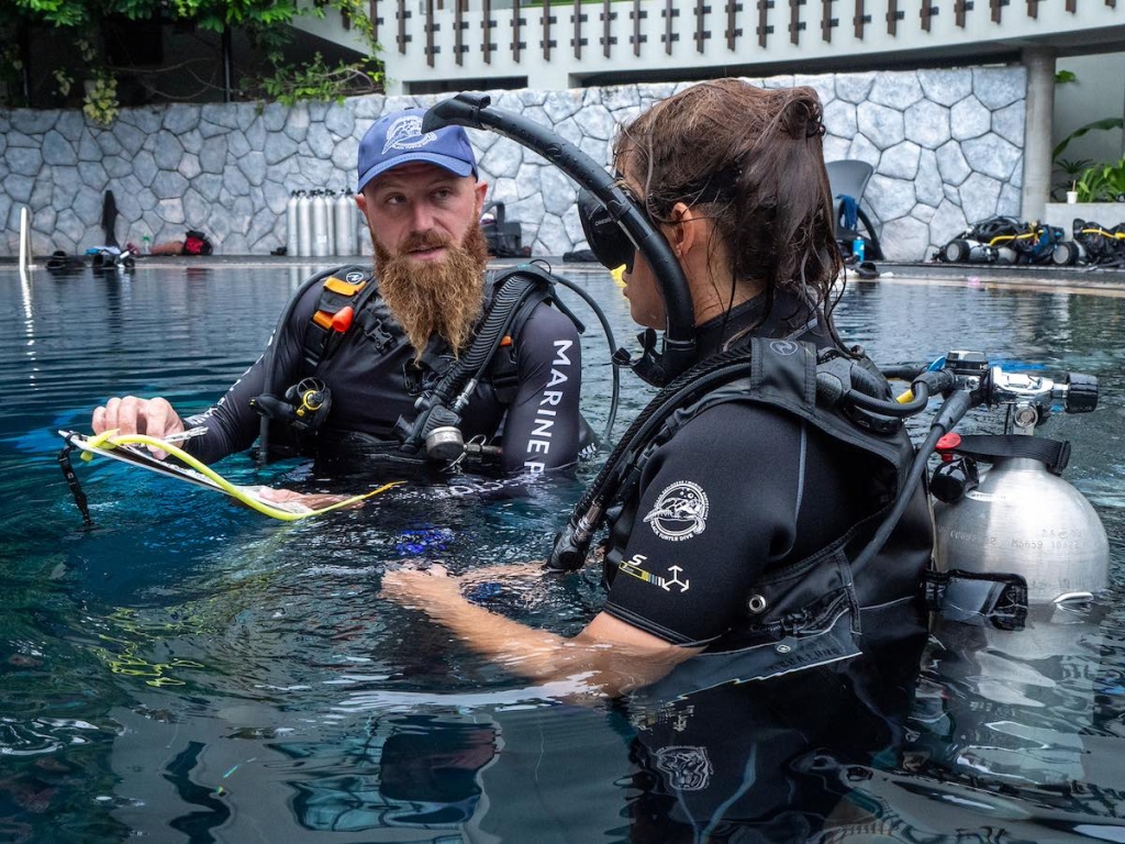 kieran beard hooley padi course director in thailand teaching scuba diving courses