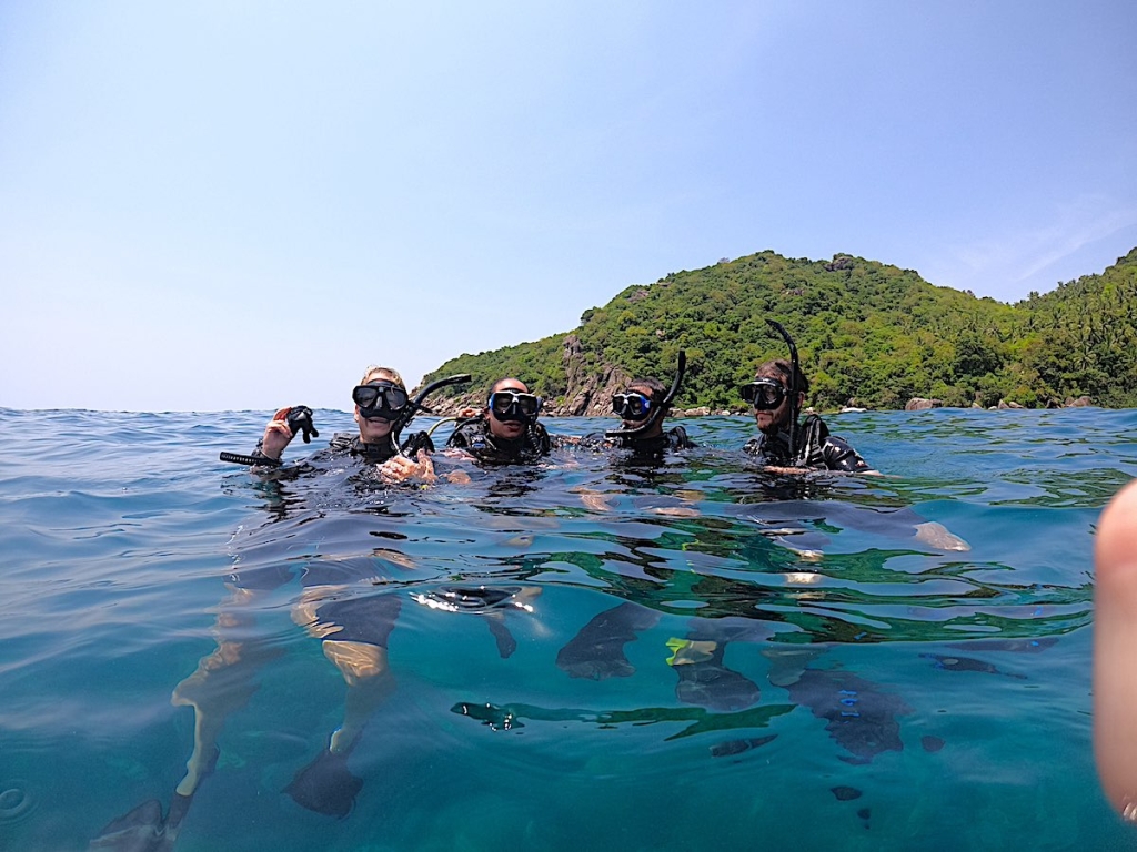 Open Water Course Training Dives in the Ocean